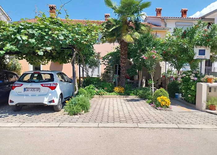 With Parking Space - 10404 Apartment